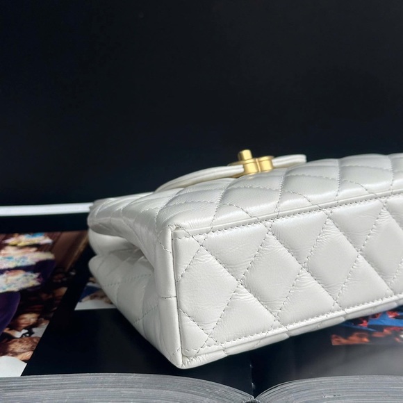 CHANEL White Kelly Bag - Picture 5 of 9